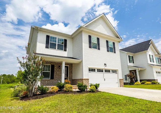 2nd image of 156 E Elderberry St, Oak Ridge, TN 37830 | MLS# 1349503