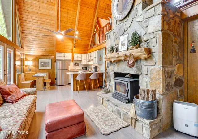 Photo 3 of Single family home for sale at 110 Buffalo Springs Way, Townsend, TN 37882 | MLS# 1349313 | Listing updated on 2026-08-03