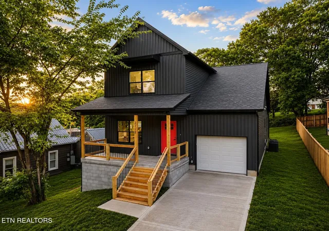 Photo 2 of Single family home for sale at 2218 Lincoln St, Knoxville, TN 37920 | MLS# 1349420 | Listing updated on 2026-09-07