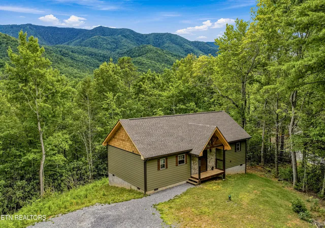 Photo 3 of Single family home for sale at 4923 Cote Way, Cosby, TN 37722 | MLS# 1349181 | Listing updated on 2026-09-24