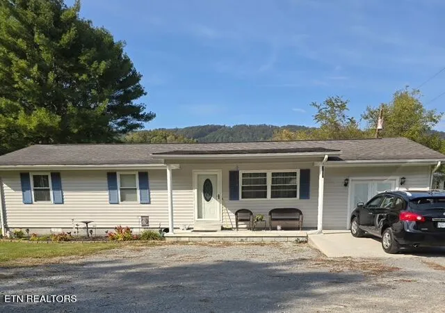 1st image of 5829 Dr Thomas Walker Rd, Rose Hill, VA 24281 | MLS# 1349196