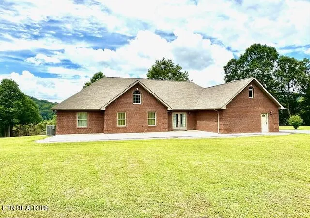 Photo 3 of Single family home for sale at 412 Page School Rd, Pineville, KY 40977 | MLS# 1349199 | Listing updated on 2026-09-11