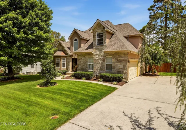 Photo 1 of Sale Pending at 1164 Heatherfield Ln, Knoxville, TN 37909 | MLS# 1350512 | Listing updated on 2026-08-17