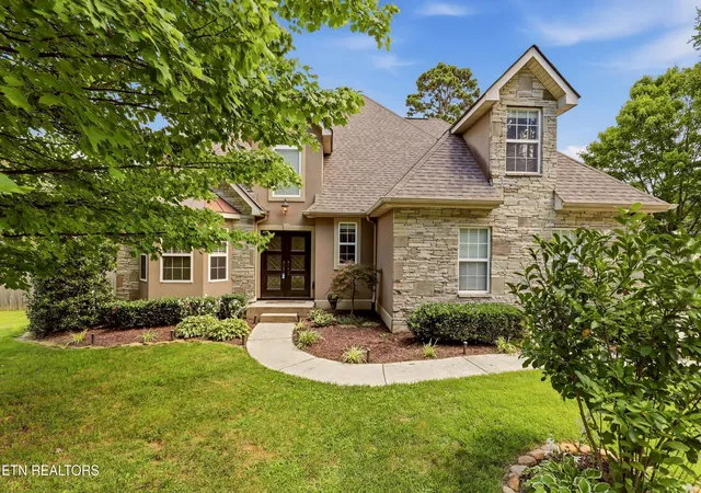 Photo 3 of Sale Pending at 1164 Heatherfield Ln, Knoxville, TN 37909 | MLS# 1350512 | Listing updated on 2026-08-17