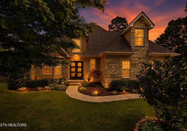 Photo 3 of Sale Pending at 1164 Heatherfield Ln, Knoxville, TN 37909 | MLS# 1350512 | Listing updated on 2026-08-17