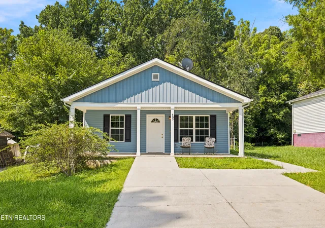 Photo 1 of Single family home for sale at 407 Ellen St, Knoxville, TN 37920 | MLS# 1349327 | Listing updated on 2026-09-01