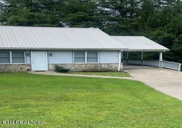 1st image of 117 Wood Ln, Sparta, TN 38583 | MLS# 1349235