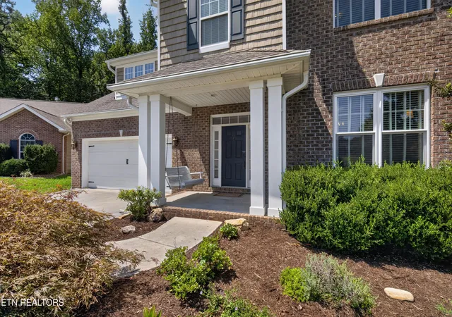 3rd image of 2306 Ancient Oak Ln, Knoxville, TN 37931 | MLS# 1350470