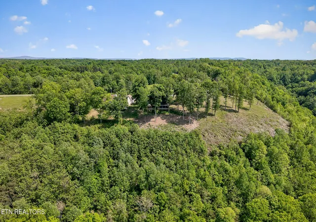 58th image of 1171 W Hutchins Bend Rd, Sparta, TN 38583 | MLS# 1349239