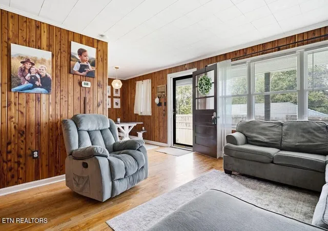 Photo 4 of Single family home for sale at 307 Miller St, Livingston, TN 38570 | MLS# 1349597 | Listing updated on 2026-09-21