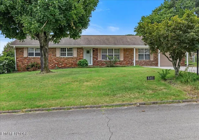 4th image of 847 Calloway Cir, Lenoir City, TN 37772 | MLS# 1349378