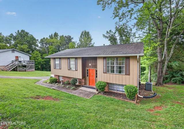 2nd image of 2220 Highland Rd, Maryville, TN 37801 | MLS# 1350756