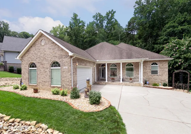 1st image of 122 Tuhdegwa Wy, Loudon, TN 37774 | MLS# 1350058