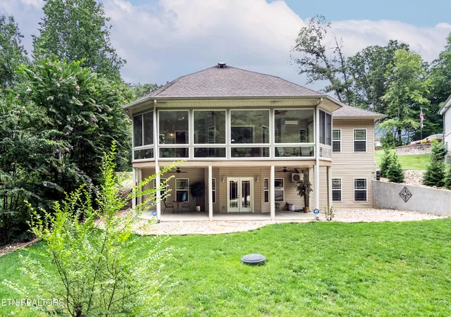 Photo 4 of Single family home for sale at 122 Tuhdegwa Way, Loudon, TN 37774 | MLS# 1350058 | Listing updated on 2026-10-06
