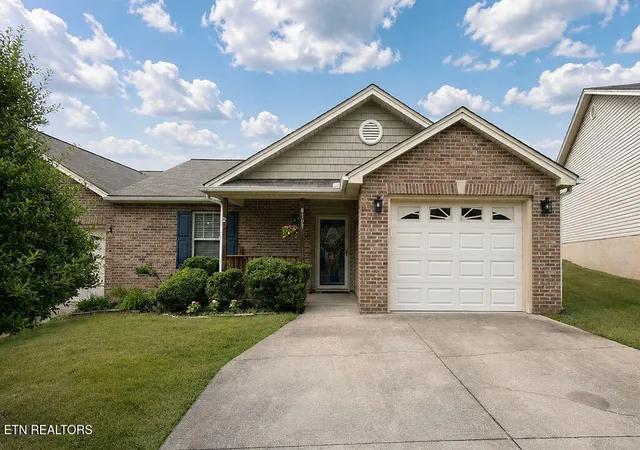 Photo 1 of Sale Pending at 8165 Pepperdine Way, Knoxville, TN 37923 | MLS# 1351374 | Listing updated on 2026-08-27