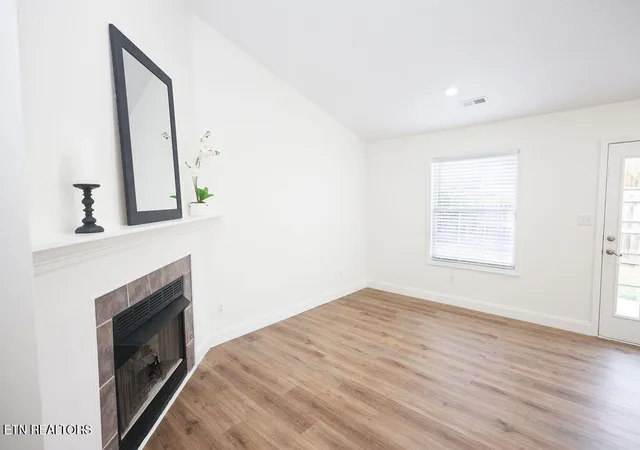 Photo 3 of Sale Pending at 8165 Pepperdine Way, Knoxville, TN 37923 | MLS# 1351374 | Listing updated on 2026-08-27