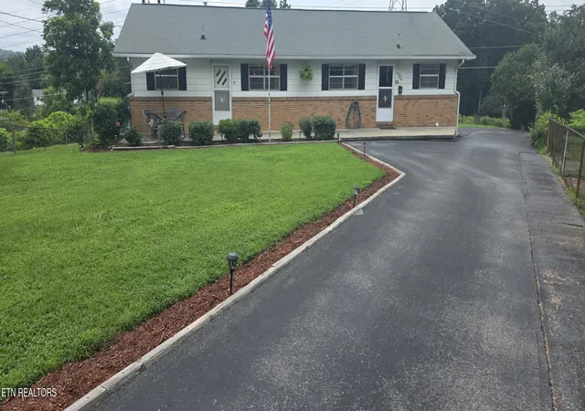 2nd image of 154 Warrior Cir, Oak Ridge, TN 37830 | MLS# 1349307