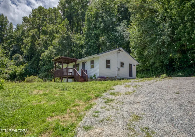 3rd image of 150 Dewey Davis Rd, Walland, TN 37886 | MLS# 1349535