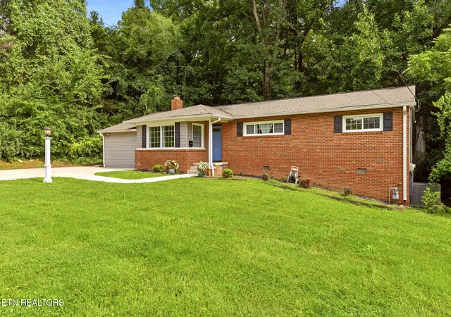 2nd image of 360 East Dr, Oak Ridge, TN 37830 | MLS# 1349466