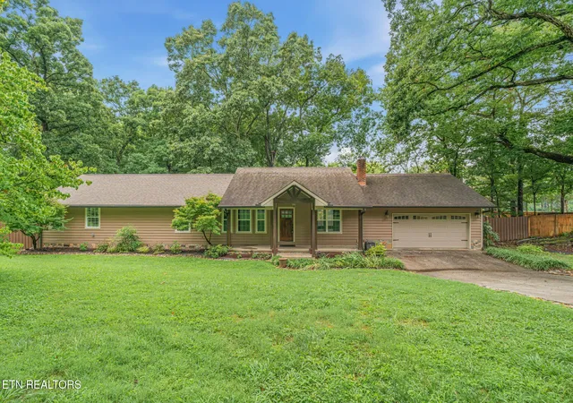 1st image of 1601 Garland Rd, Knoxville, TN 37922 | MLS# 1349618