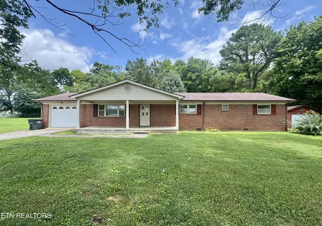 1st image of 385 Bridge St, Graysville, TN 37338 | MLS# 1349363
