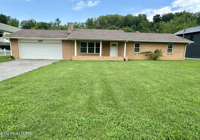 Photo 2 of Single family home for sale at 2669 High Valley Dr, Pigeon Forge, TN 37863 | MLS# 1349311 | Listing updated on 2026-07-23