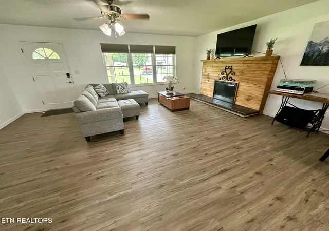 Photo 3 of Single family home for sale at 2669 High Valley Dr, Pigeon Forge, TN 37863 | MLS# 1349311 | Listing updated on 2026-07-23