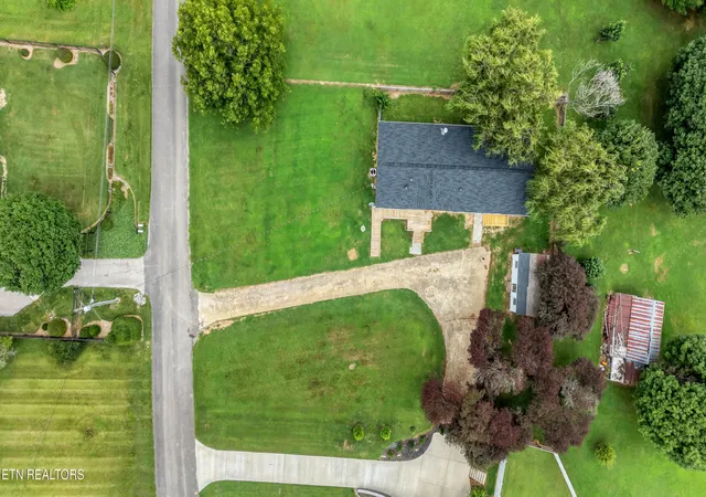 Photo 3 of Single family home for sale at 127 County Rd 77, Riceville, TN 37370 | MLS# 1349329 | Listing updated on 2026-10-10