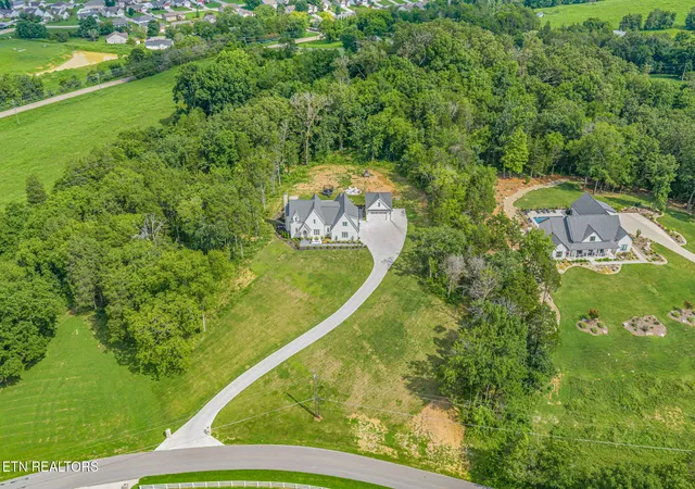 50th image of 1338 Mountain Rd, Clinton, TN 37716 | MLS# 1349343