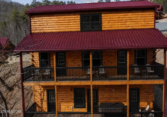 Photo 2 of Sale Pending at 1523 Rainbow Ridge Way, Sevierville, TN 37862 | MLS# 1349481 | Listing updated on 2026-09-04