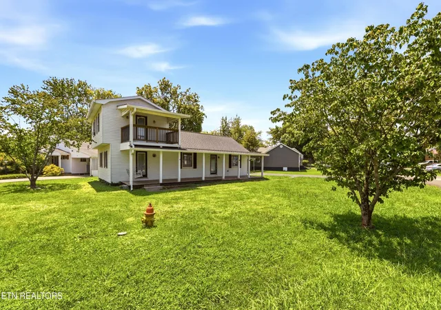 2nd image of 108 Meadowbrook St, Clinton, TN 37716 | MLS# 1349351