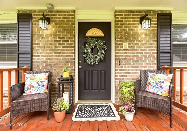 Photo 3 of Sale Pending at 149 Greystone Dr, Oak Ridge, TN 37830 | MLS# 1349489 | Listing updated on 2026-08-18