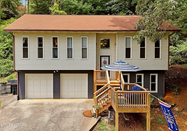 Photo 1 of Single family home for sale at 711 Brown Rd, Knoxville, TN 37920 | MLS# 1349719 | Listing updated on 2026-08-27