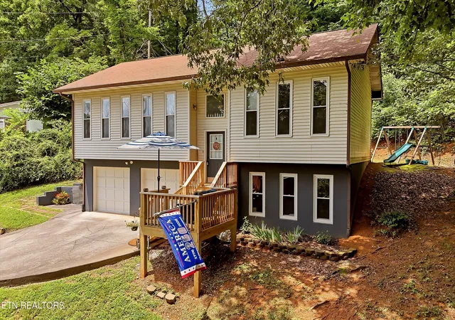 Photo 3 of Single family home for sale at 711 Brown Rd, Knoxville, TN 37920 | MLS# 1349719 | Listing updated on 2026-08-27