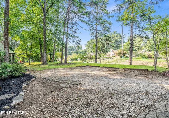 Photo 3 of Single family home for sale at 5705 Chapman Hwy, Knoxville, TN 37920 | MLS# 1349650 | Listing updated on 2026-09-07