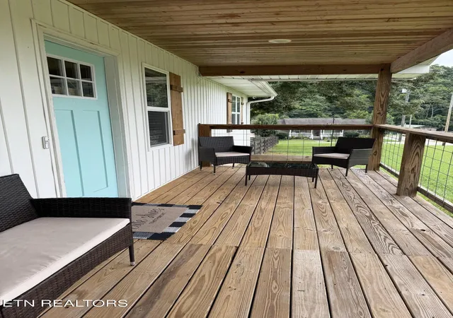 2nd image of 106 Moccasin Hollow Ln, Clinton, TN 37716 | MLS# 1349407