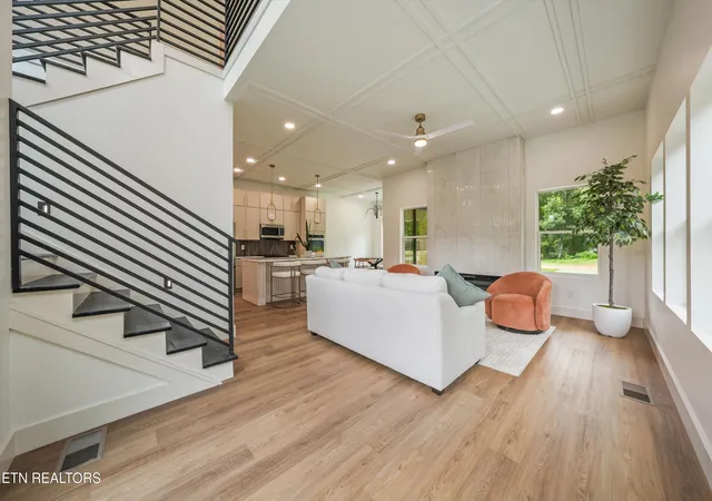 Photo 3 of Single family home for sale at 1904 Amherst Rd, Knoxville, TN 37921 | MLS# 1349410 | Listing updated on 2026-09-17