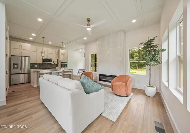 Photo 4 of Single family home for sale at 1904 Amherst Rd, Knoxville, TN 37921 | MLS# 1349410 | Listing updated on 2026-09-17