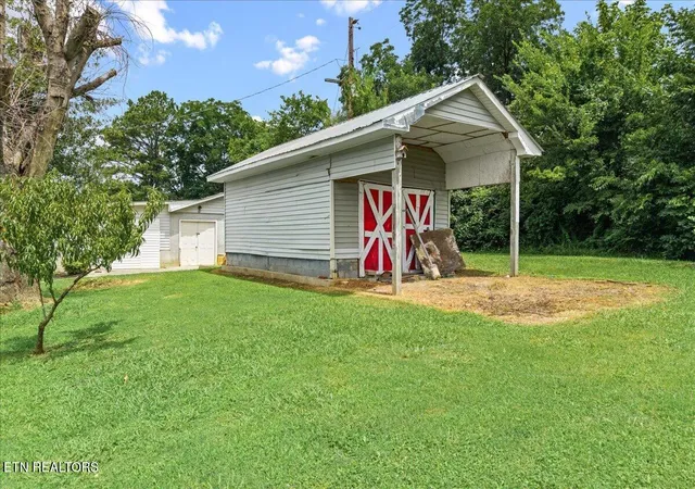 4th image of 107 Georgia Ave, Etowah, TN 37331 | MLS# 1350839