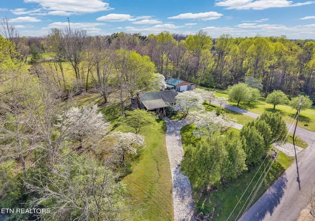 23rd image of 31 Wayfarer Ln, Crossville, TN 38572 | MLS# 1349877