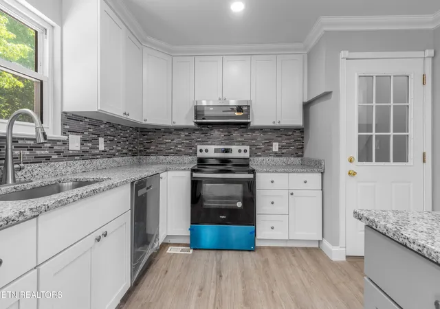 Photo 4 of Single family home for sale at 2427 Leann Cir, Chattanooga, TN 37406 | MLS# 1349422 | Listing updated on 2026-09-14