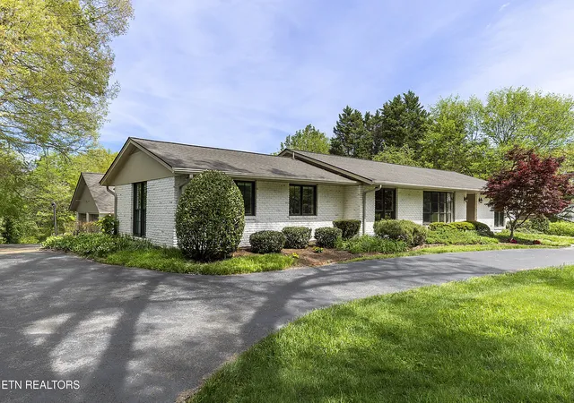 Photo 1 of Single family home for sale at 5413 Riverbend Dr, Knoxville, TN 37919 | MLS# 1349447 | Listing updated on 2026-08-31