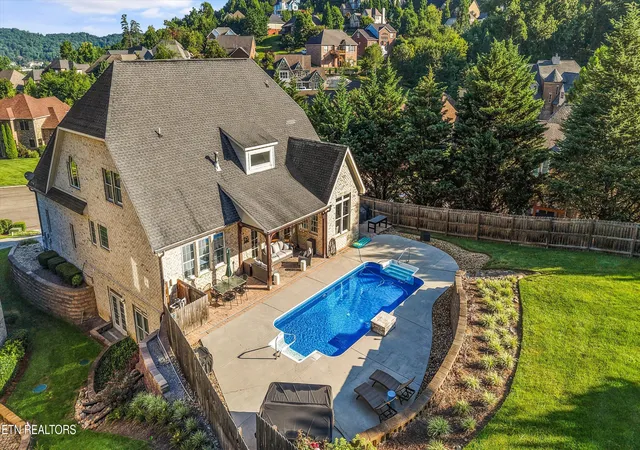 2nd image of 8206 Meadow Falls Ln, Knoxville, TN 37931 | MLS# 1349596