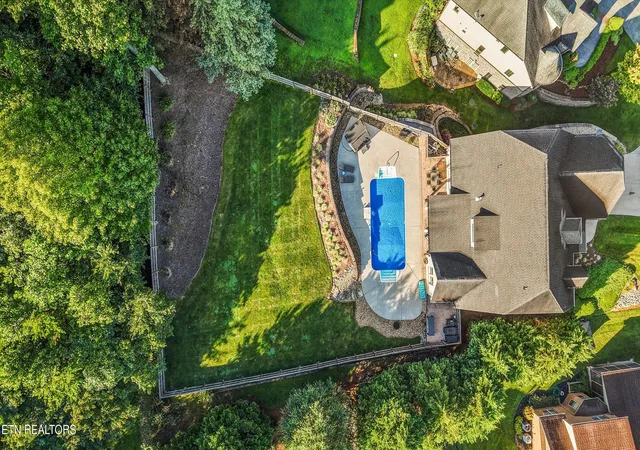 3rd image of 8206 Meadow Falls Ln, Knoxville, TN 37931 | MLS# 1349596