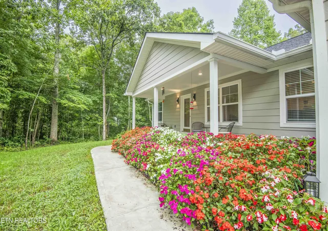 Photo 2 of Single family home for sale at 359 Youngs Frd Rd, Jamestown, TN 38556 | MLS# 1350835 | Listing updated on 2026-09-13