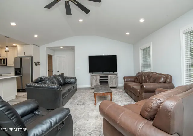 Photo 4 of Single family home for sale at 359 Youngs Frd Rd, Jamestown, TN 38556 | MLS# 1350835 | Listing updated on 2026-09-13