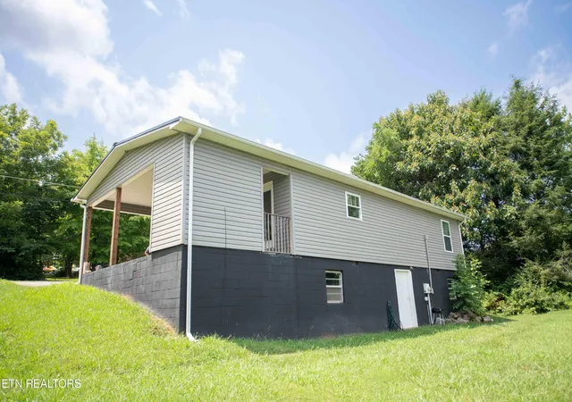 5th image of 1045 Monroe Cir, Madisonville, TN 37354 | MLS# 1350023
