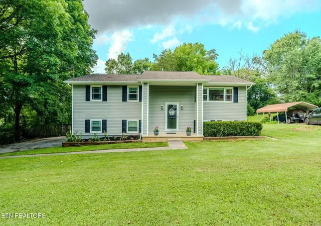 Photo 1 of Single family home for sale at 10809 Ashford Dr, Knoxville, TN 37934 | MLS# 1349871 | Listing updated on 2026-09-14
