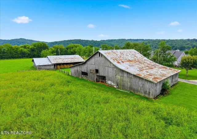 3rd image of 112 Walden Ln, Harriman, TN 37748 | MLS# 1349483
