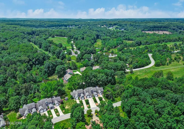 Photo 3 of Condo for sale at 490 River Bnd Dr, Crossville, TN 38555 | MLS# 1349486 | Listing updated on 2026-09-11